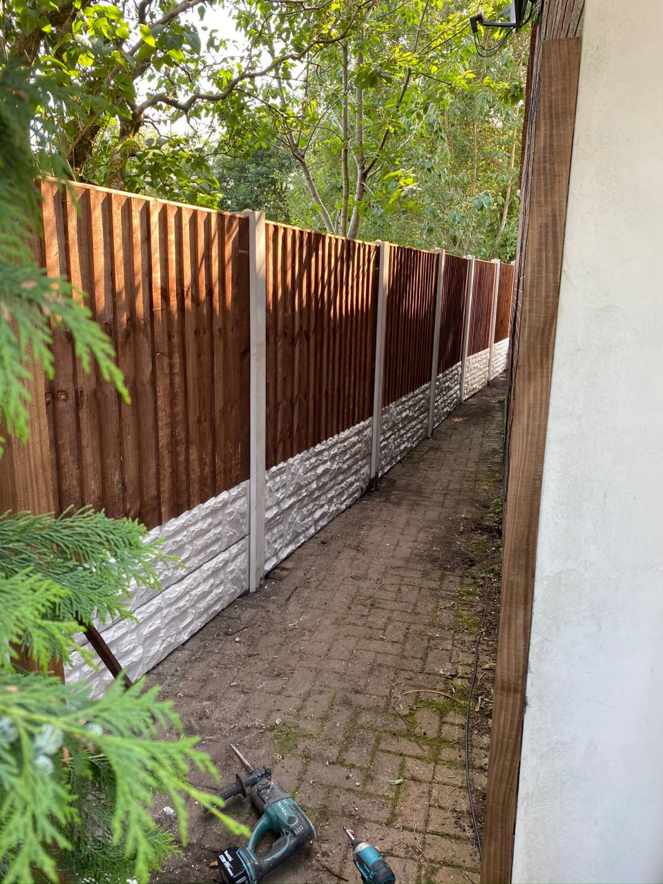 Quality residential fencing project